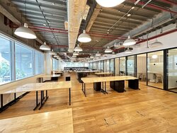 UE Square (D9), Office #456727401
